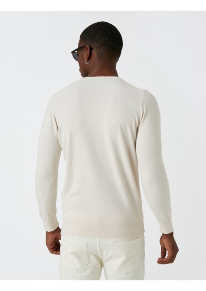 Basic Triko Kazak Bisiklet Yaka fırsatları