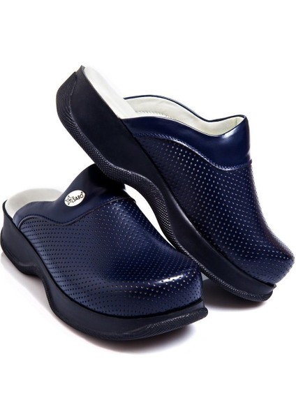 Kadınlar İçin Klasik Ortopedik ve Anatomik Delikli Terlikler, Hava Alan Suni Deri