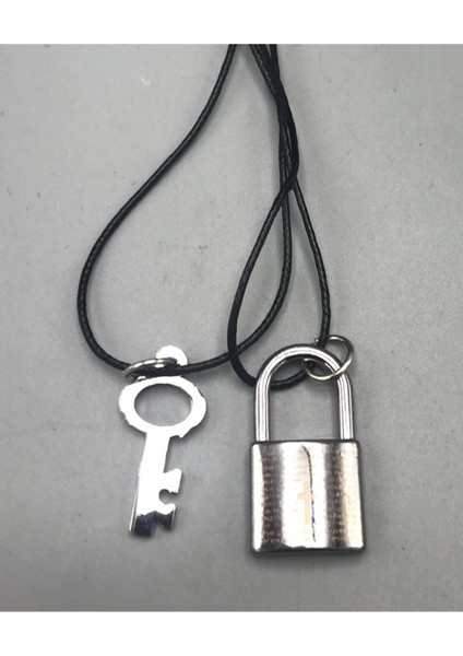 Ipli Asma Kilitli ve Anahtarlı Kolye Hediyelik Aksesuar Şık Eşya fiyatları