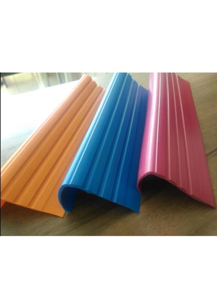 Pvc Merdiven Burunluğu Oluklu Kaymayı Önleyici Pvc Merdiven Burunluğu fiyatları