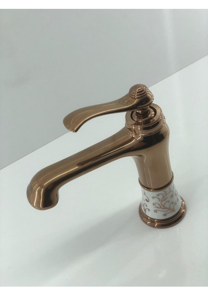 Bakır Rustik Desenli Lavabo Bataryası