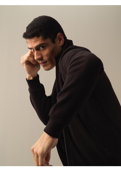 Erkek Siyah Regular Fit Sweatmont modelleri