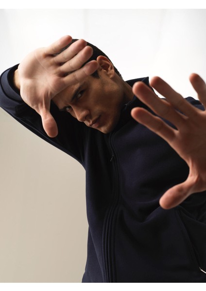 Erkek Lacivert Regular Fit Sweatmont modelleri