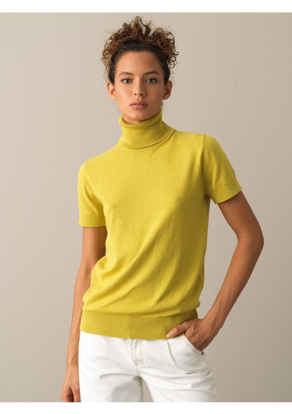 Kadın Sarı Rahat Kesim Basic Kazak