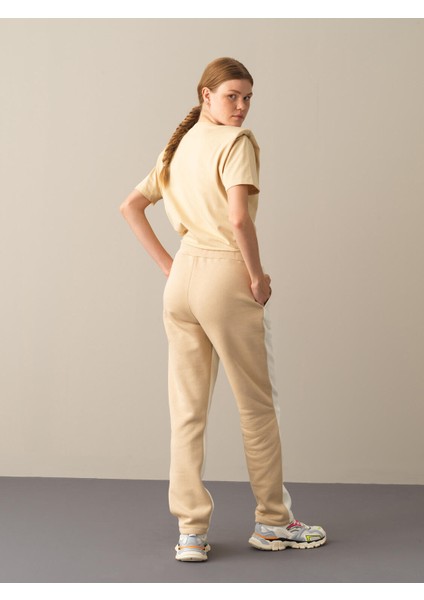 Kadın Ekru Regular Fit Sweat Pantolon modelleri