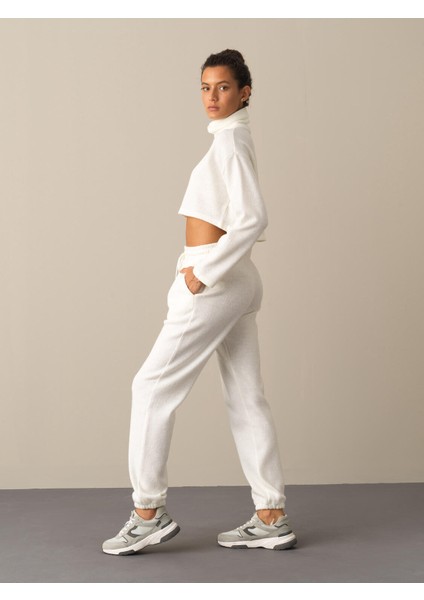 Kadın Beyaz Oversize Sweat Pantolon