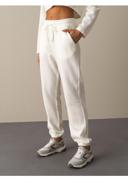 Kadın Beyaz Oversize Sweat Pantolon fiyatları