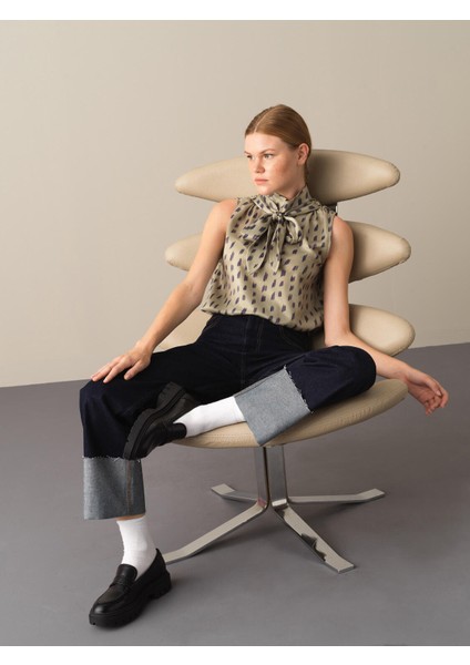 Kadın Yeşil Kolsuz Saten Bluz