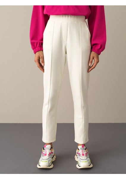 Kadın Ekru Regular Fit Sweat Pantolon modelleri