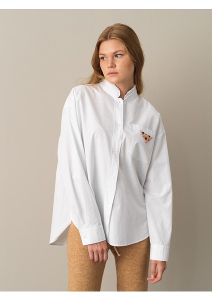 Kadın Beyaz Hakim Yaka Oversize Gömlek modelleri
