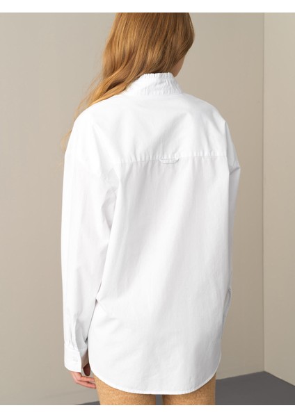 Kadın Beyaz Hakim Yaka Oversize Gömlek indirimleri