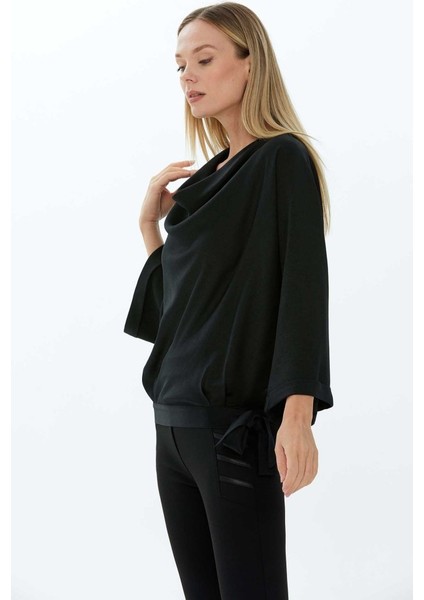 Degaje Yaka Etek Ucu Bağlamalı Bluz fiyatları