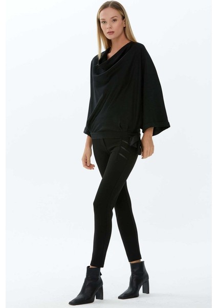 Degaje Yaka Etek Ucu Bağlamalı Bluz modelleri