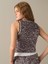 Bisiklet Yaka Regular Fit Kolsuz Pullu Bluz 3