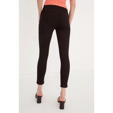 Ramrod  Simsiyah Ince Gösteren Dar Kalıp Skinny Jeans (Toparlayıcı) - Bir Beden Büyük Sipariş Veriniz