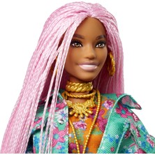 Barbie® Extra Bebek ile Hayvan Dostu DJ Fare; pembe renkli çok uzun örgülü saçlı; çiçek desenli ceket; bükülebilen esnek eklemli; 3 yaş ve üzeri GXF09