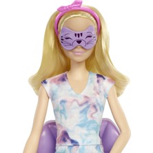 Barbie Işıltı Dolu Spa Günü Oyun Seti HCM82