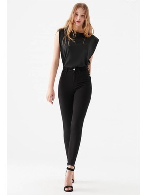 Livik Renk Vermez Solmaz Kumaşlı Skinny Jeans Likralı Kot Pantolon (Simsiyah)