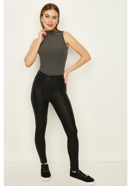 Kadın Dik Yaka Kolsuz Alttan Çıtçıtlı Body modelleri