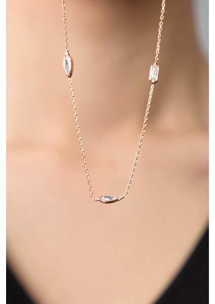 925 Ayar Gümüş Rose Kaplama Geometrik Desenli Zirkon Taşlı Zincir Kolye fırsatları