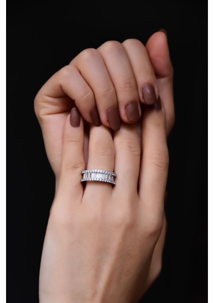 925 Ayar Gümüş Rodyum Kaplama Baget Taşlı Alyans Yüzük