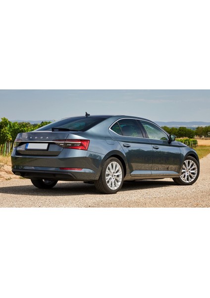 Skoda Superb 3 2015-2023 Arka Cam Sileceği Yıkama Su Fiskiye Memesi 1Z5955985 fiyatları