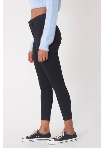Renk Vermez Solmaz Kumaşlı Skinny Jeans Çok Dar Kot Pantolon (Simsiyah) modelleri