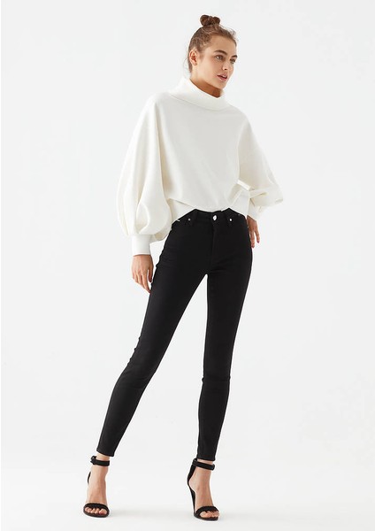 Renk Vermeyen Toparlayıcı Siyah Süper Skinny Jeans Kot Pantolon (Kapkara)