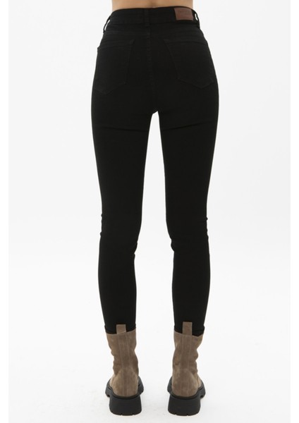 Solmaz Siyah - Süper Skinny Jean Ince Gösteren Dar Kalıp Dar Paça Toparlayıcı Kot Pantolon fırsatları