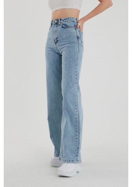Kadın Açık Mavi Kar Yıkama Yüksek Bel Bol Paça Denim Kot Pantolon