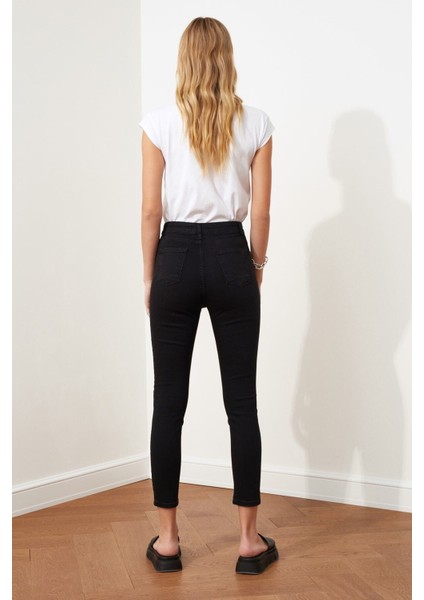 Renk Vermeyen Simsiyah Skinny Jeans Dar Paça Dar Kalıp Kot Pantolon fırsatları