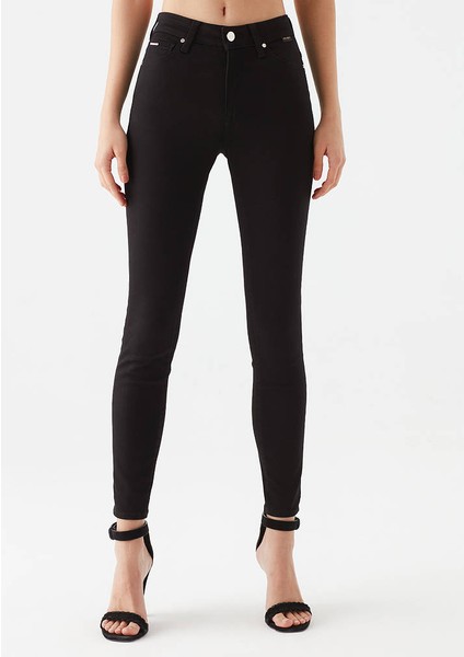 Renk Vermeyen Toparlayıcı Siyah Süper Skinny Jeans Kot Pantolon (Kapkara) modelleri