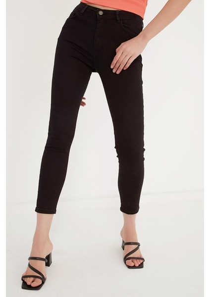Simsiyah Ince Gösteren Dar Kalıp Skinny Jeans (Toparlayıcı) - Bir Beden Büyük Sipariş Veriniz indirimleri