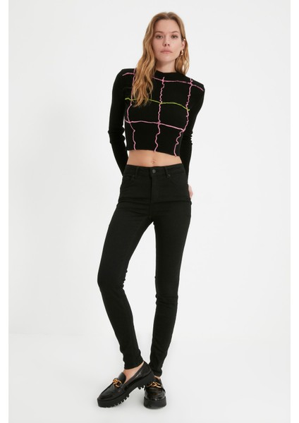 Vücudunuzun Şeklini Alan Skinny Jeans - Dar Kalıp Dar Paça Toparlayıcı Kot Pantolon