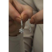 Nereze 925 Ayar Gümüş Rodyumlu Sallantılı Rüzgar Gülü Küpe