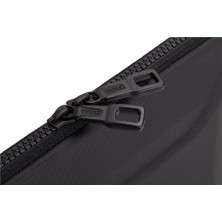 Thule Gauntlet 4 MacBook Sleeve 13"-14" - Black