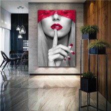 SML Tablo Sus İşareti Yapan Kırmızı Makyajlı Gözü Kapalı Kadın Mavi Tül Woman Kırmızı Ruj Dudak Kanvas Tablo