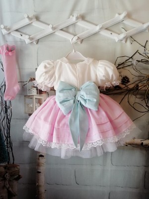 Hly Karol Tekstil Roses Fiyonklu Vintage Kız Bebek Elbisesi, Özel Dikim Kız Çocuk Elbisesi, Doğum Günü Elbisesi, Fotoğraf Çekim Elbisesi, Kız Bebek Hediyesi, 0-7 Yaşa Uygun