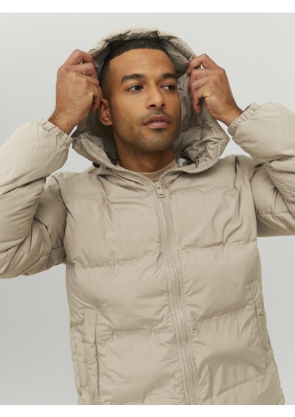 Geri Dönüstürülmüs Puffer Mont fırsatları