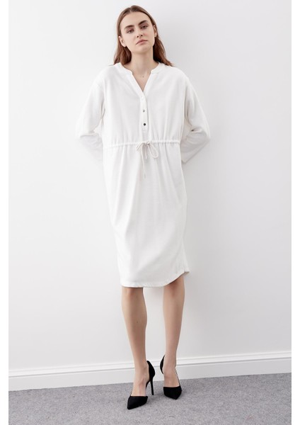 Düğmeli Beli Büzgülü Örme Elbise