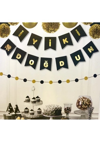 Siyah Üstüne Gold Altın Sarısı Yaldızlı Iyiki Doğdun Yazılı Doğum Günü Partisi Karton Yazı Banner
