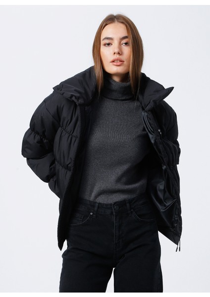 Siyah Kadın Kısa Şişme Mont Hmlzenar Jacket