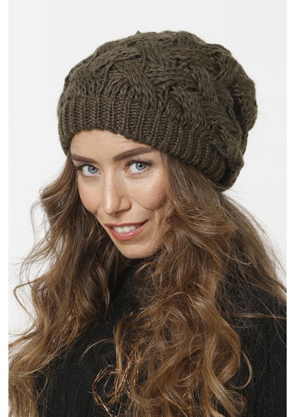 Sepet Örgülü Astarlı Triko Kışlık Kadın Renkli Bere Örgülü Şapka modelleri