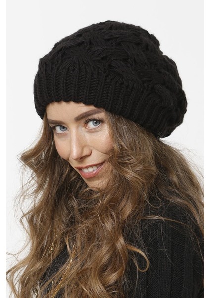 Sepet Örgülü Astarlı Triko Kışlık Kadın Renkli Bere Örgülü Şapka modelleri