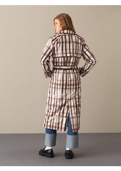 Kadın Siyah Regular Fit Desenli Trençkot indirimleri