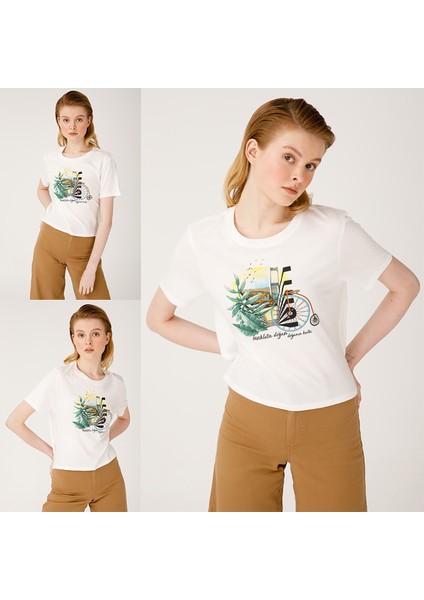 Nature Boğazda Bisiklet Kadın T-Shirt By Aysu Bekar