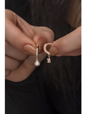 Nereze 925 Ayar Gümüş Rose Sallantılı Beyaz Opal Tektaş Küpe