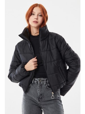 FullaModa Beli Lastikli Kısa Şişme Mont