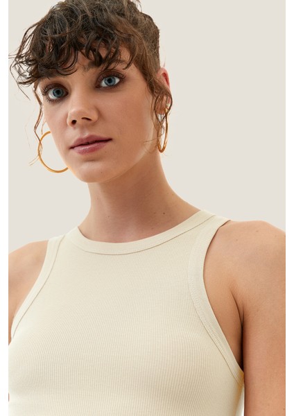 Kadın Kırık Beyaz Fitilli T-Shirt Halter Yaka Örme Atlet