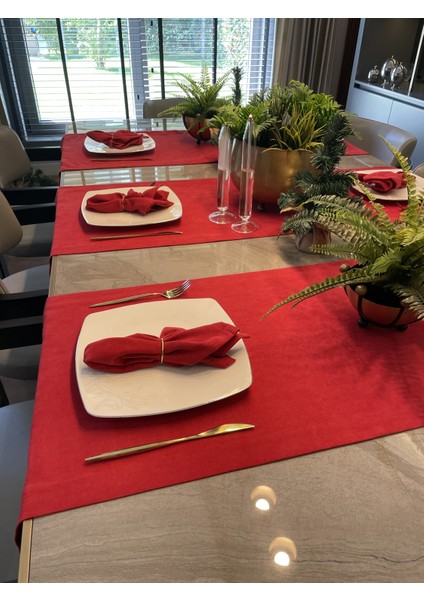 Dertsiz Kadife Dokulu Kırmızı Runner modelleri